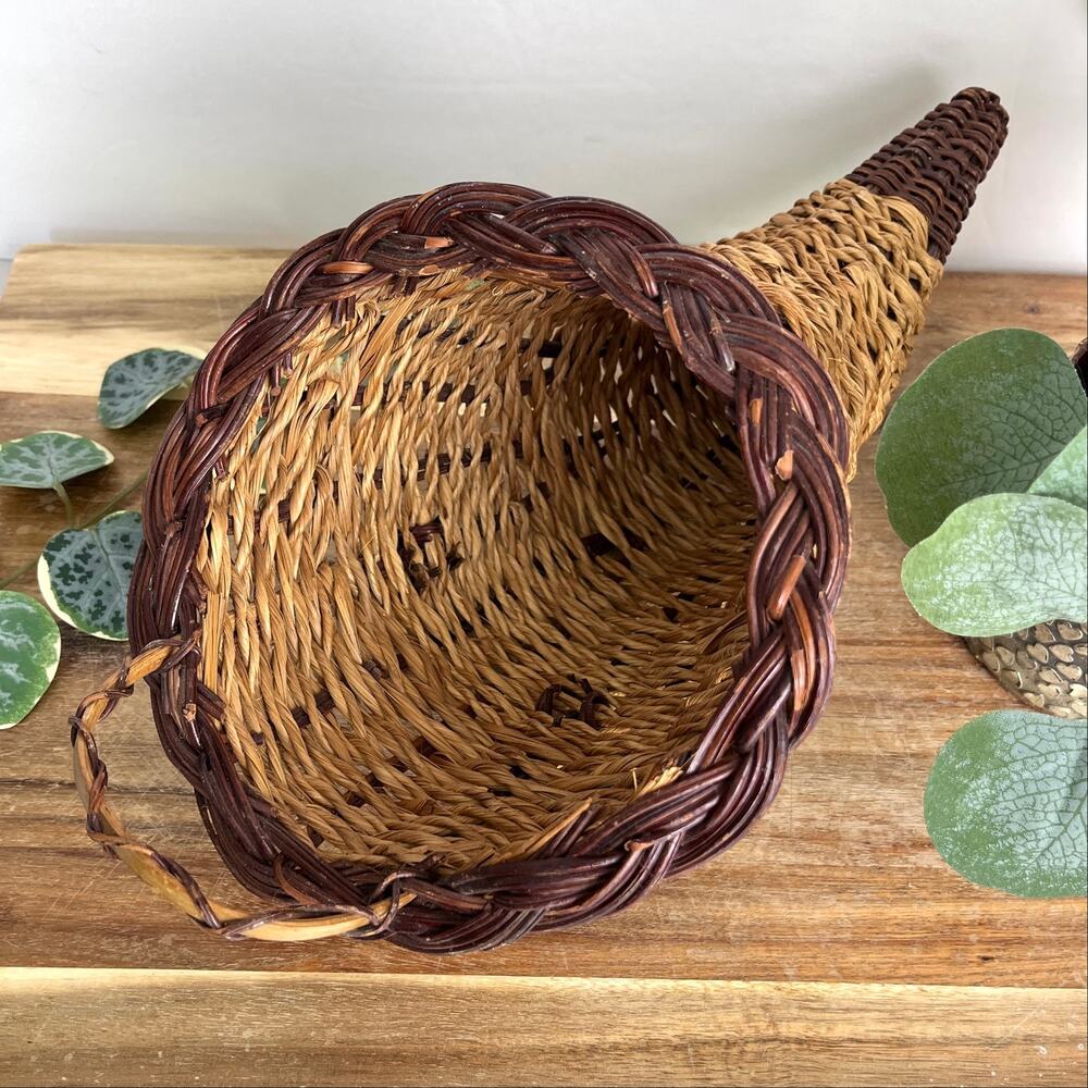 Vintage Woven Wicker Cornucopia Two Tone Footed Horn of Plenty Country Farmhouse
